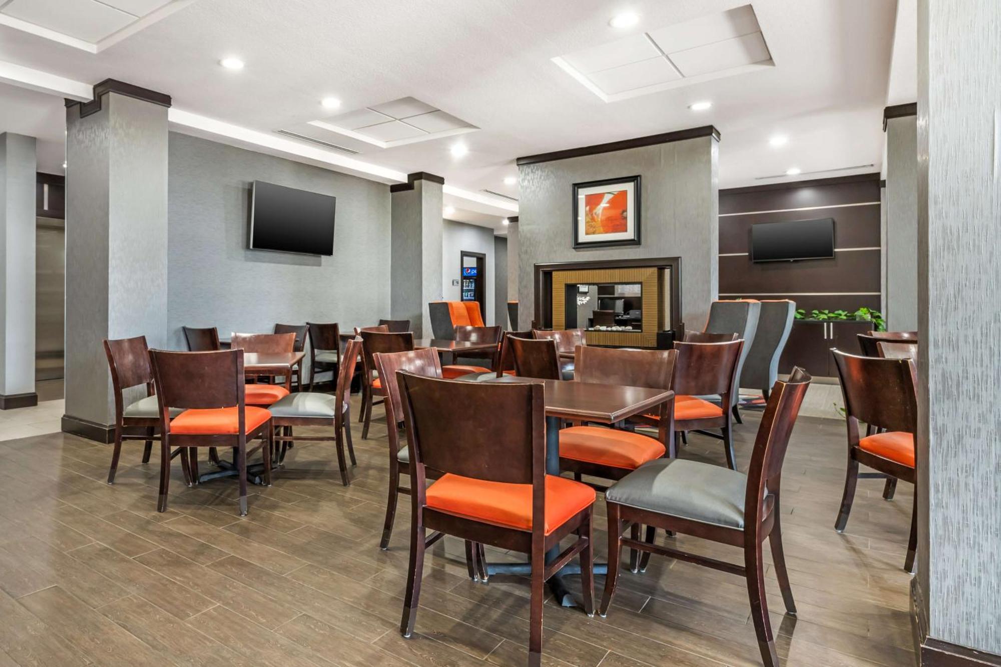 Best Western Plus Coweta'S 1St Hotel Exteriér fotografie